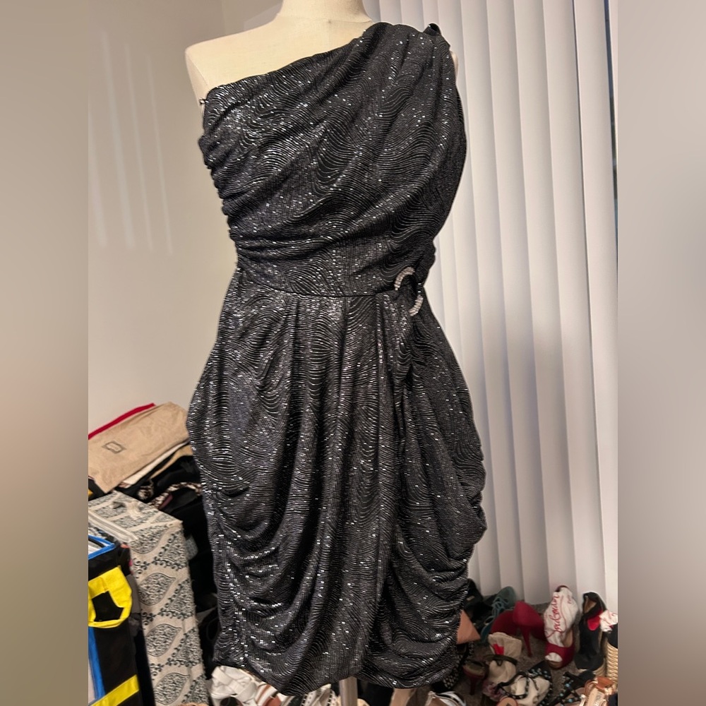 Alexia Admor Shimmering Black One Shoulder Dress